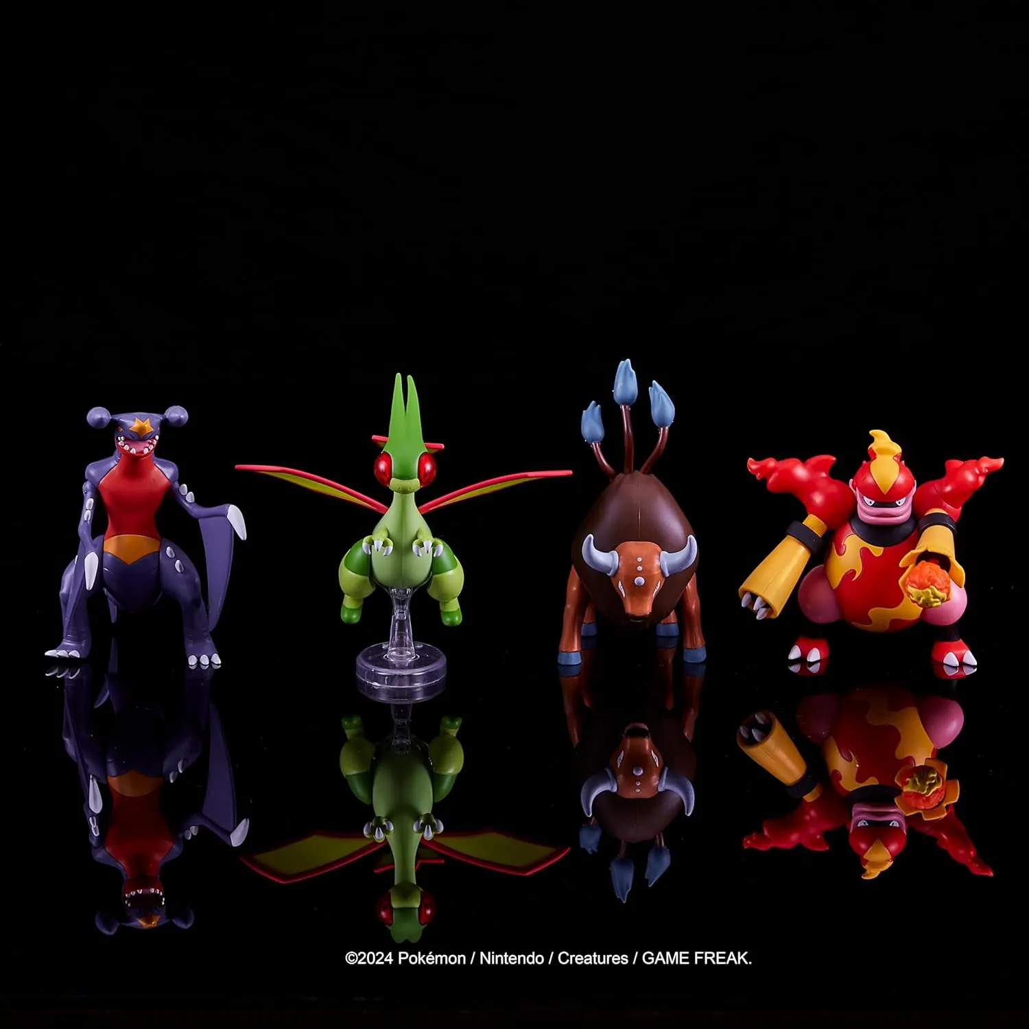 Tauros, Magmortar, Flygon y Garchomp | Jazwares Pack 4 Figuras de Batalla Deluxe Action Pokémon - Image 4