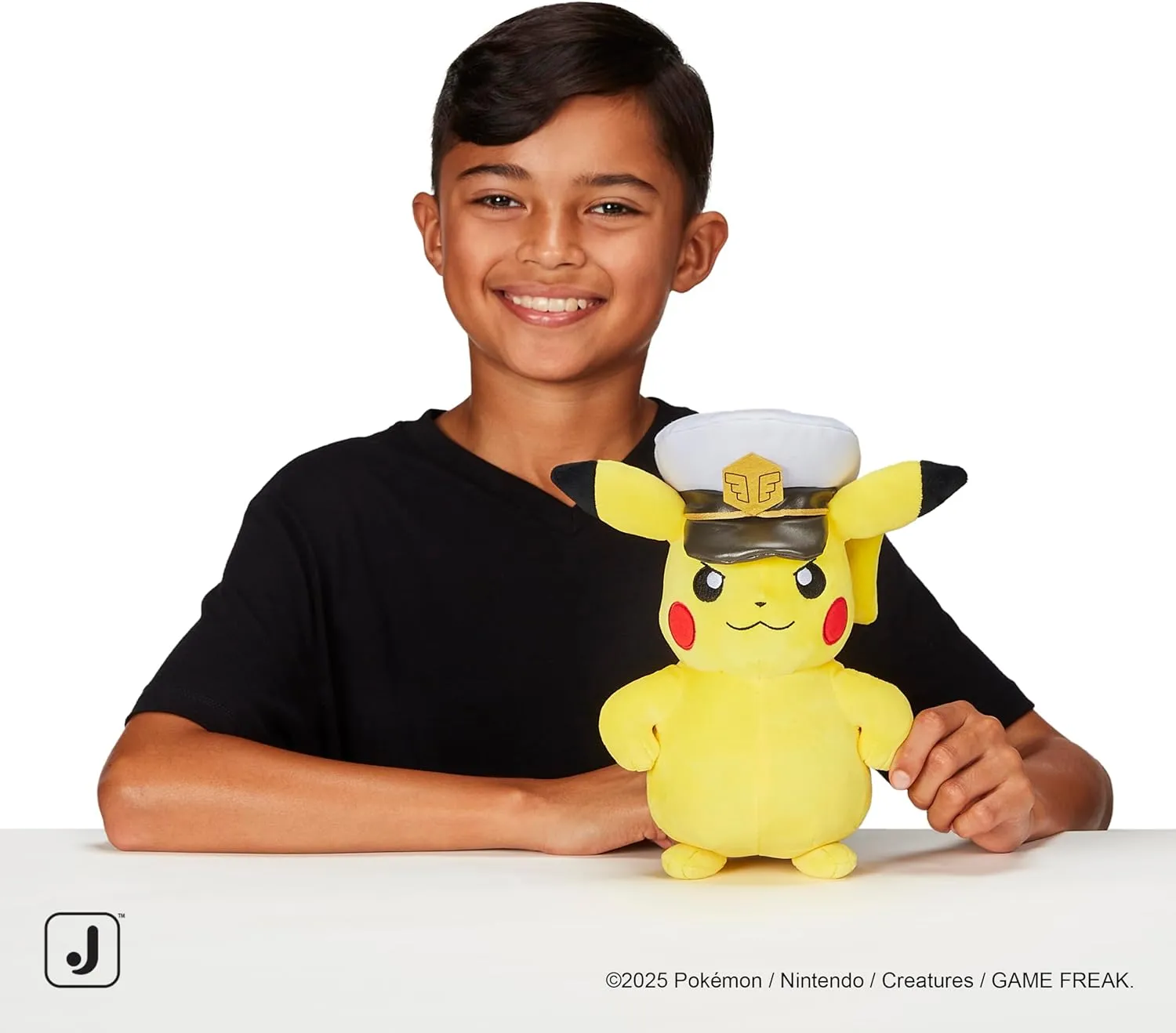 Peluche Capitán Pikachu | Jazwares Pokémon - Image 3