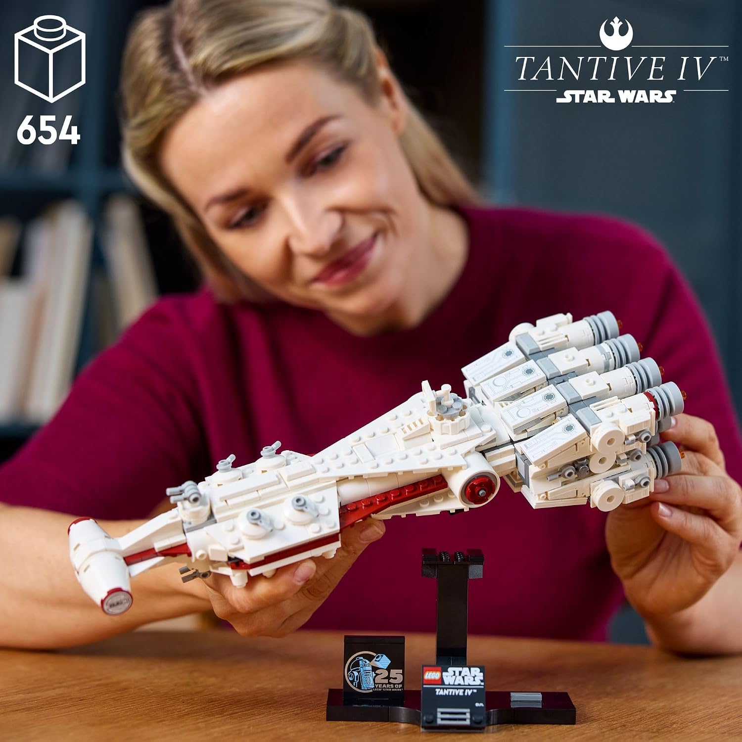 Tantive IV (654 piezas) | LEGO Star Wars - Image 2
